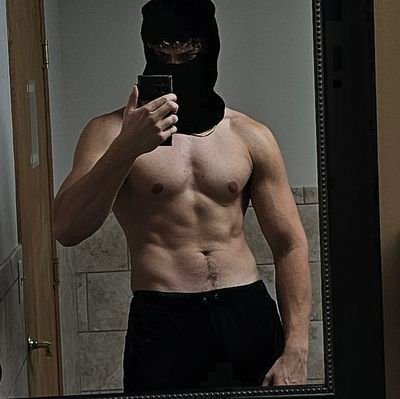Small town guy who likes to show off a little - 6'4(1.95m )
Noone under 18 🔞 |
⬇️If you want my spicy side 😈🌶️