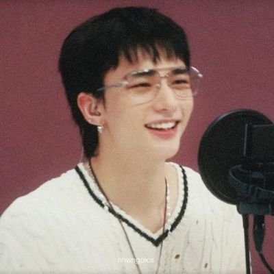 hh_mrtinaaa's profile picture. 🇦🇷18 ₊˚੭  ~  I'm an alien on this earth  ~ Ot8