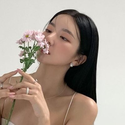 ✮ Profile