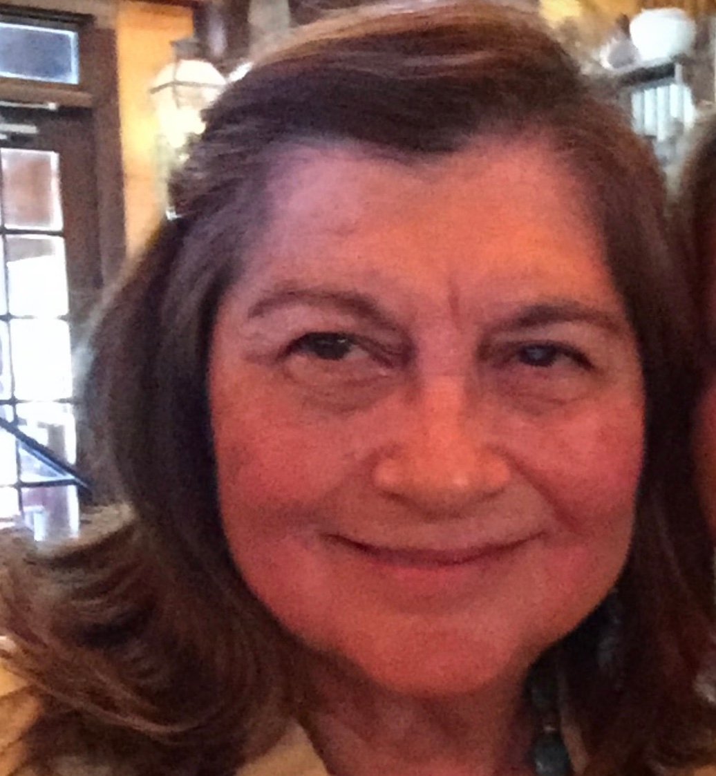 AndreaChapzs's profile picture. 