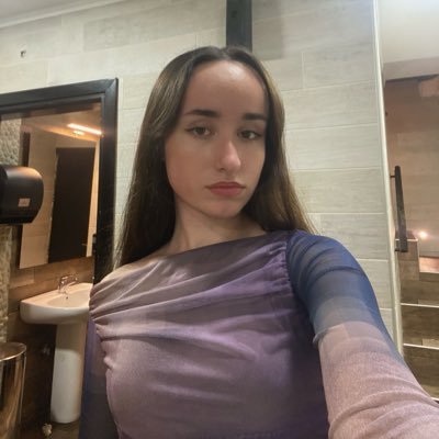 anneta_bl's profile picture. 