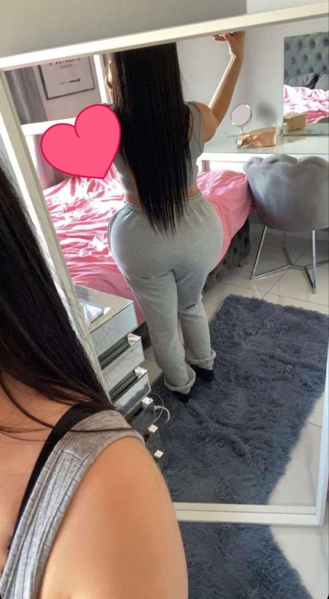 This is only a side page... Go ahead and check out my primary account @Gigifreeze