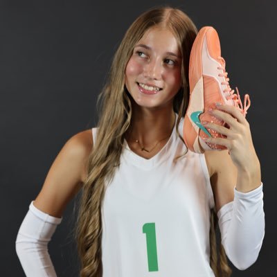 Karinavb26's profile picture. Class of 2026 || Setter/DS || Lake Worth High School || Fort Worth Fire VB Club