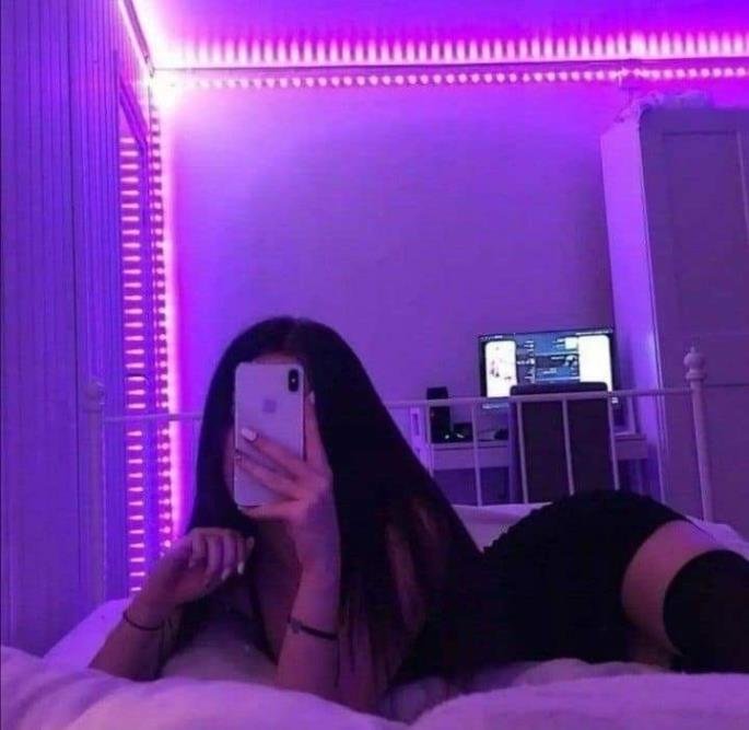 Luza_Menas's profile picture. This is simply a side page... Kindly check out my primary account @gia_noire