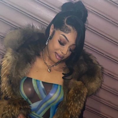 CreamyVBunny's profile picture. 20 DM FEE ✋🏼🛑🚏