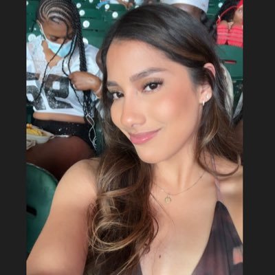 krissynthia_r's profile picture. 27// challenges make me stronger