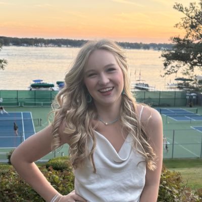 SageTousey's profile picture. 16 year old God-fearing conservative activist 🇺🇸Entrepreneur and owner of Sage and Folly Apothecary