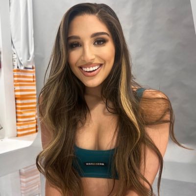 PARODY // Not in any way affiliated with the real @abella_danger. ︎♡ 18+ MDNI