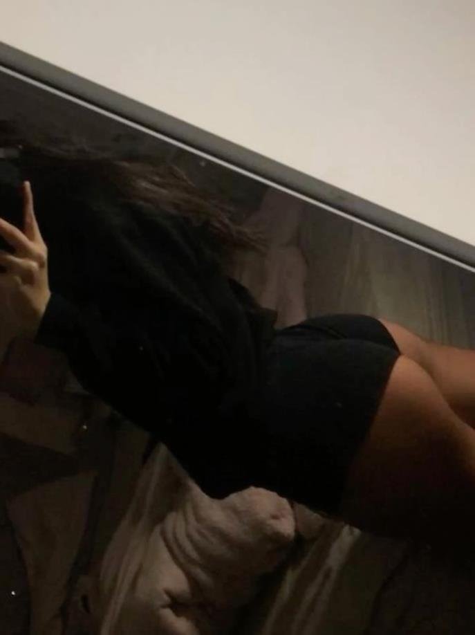 Valina_Fletche's profile picture. This is only a spam page... Please check out my real account @GiaFenna