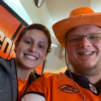 #DART #orangetwitterarmy Super Fan. First Responder. Storm Chaser. BRING KIDS TO LIVE GAMES Hockey and swim Dad. Let the band play Neck Cortland Cobra Baseball