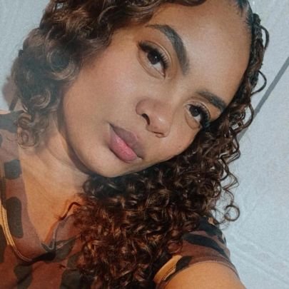 Naayaralorrane's profile picture. • Flamenguista 
• Confeiteira
• 1% de chance 99 de fé