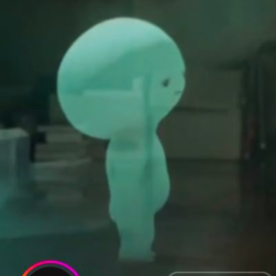 mr_m0n3y_28's profile picture. Worthless bitch