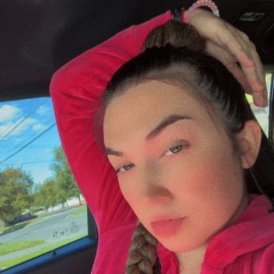 emmy_bando's profile picture. 