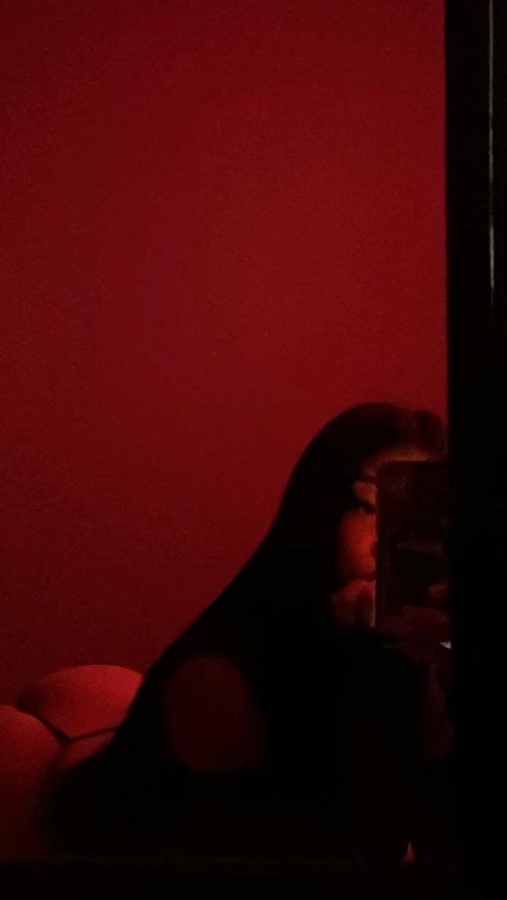 Reinora_Marsha's profile picture. This is simply a side page... Please support my real account @GiaRainy