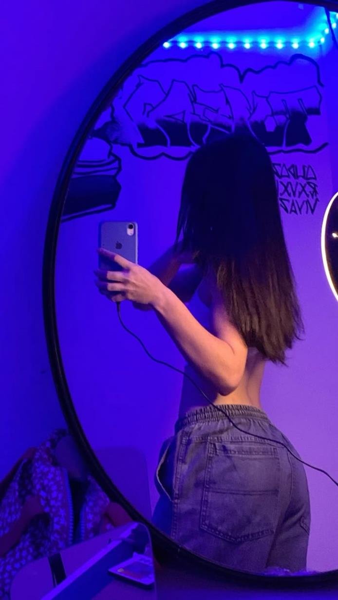 Amorila_Frankl's profile picture. This is only my spam page... Please check out my main page @GiaRainy