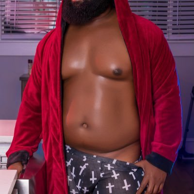 bearded_masseur's profile picture. bus driver by day, masseur by night. Massage in a city near you!