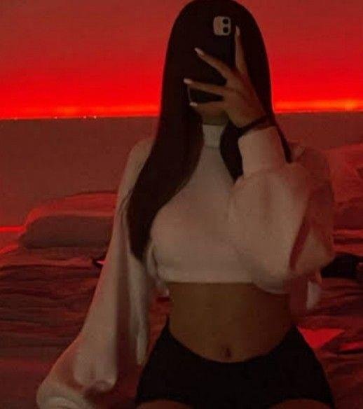 Gabeva_Vegaz's profile picture. This is just a side page... Go ahead and check out my main page @GianaaWinterr