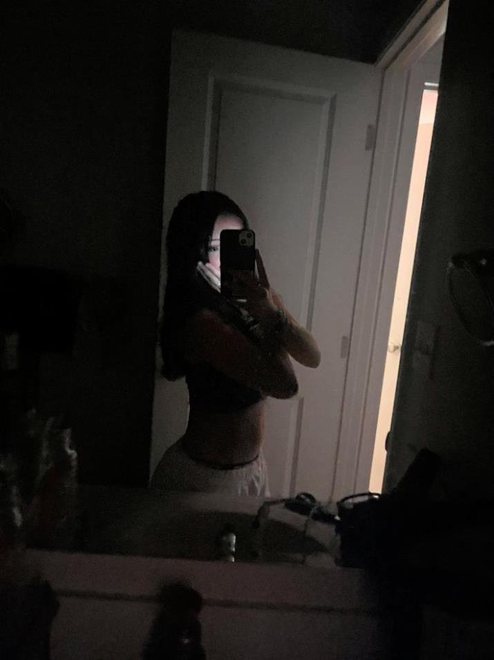 This is just a side page... Go ahead and check out my primary account @GianaaWinterr