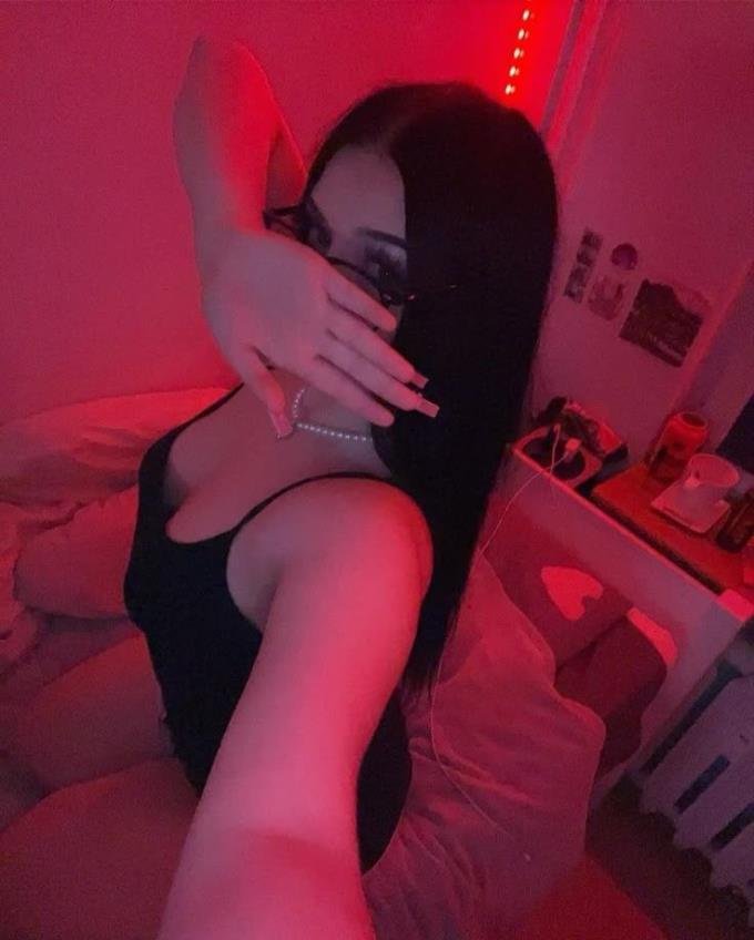This is only a spam page... Go ahead and support my real account @GianaaWinterr