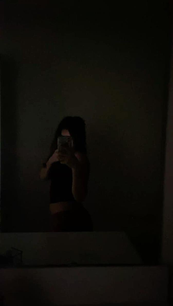 This is simply a side page... Please follow my real account @GianiSummer