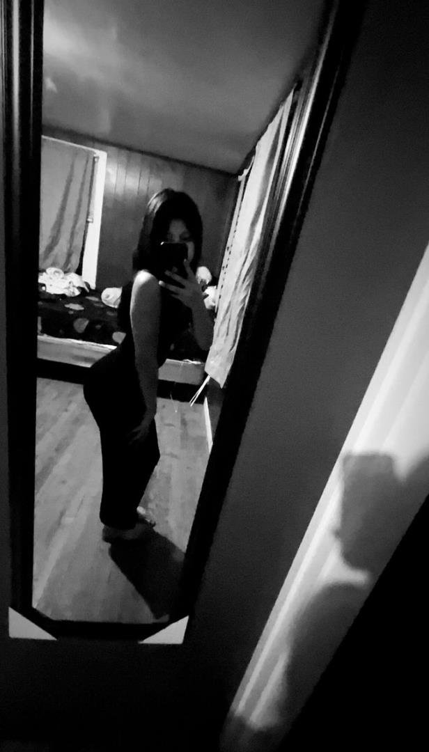 Danona_Barero's profile picture. This is just a side page... Go ahead and follow my main page @GianiSummer