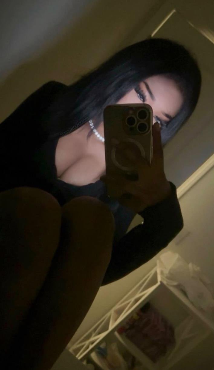 Belia_Gonz_lez's profile picture. This is only a spam page... Please follow my primary account @GianiSummer