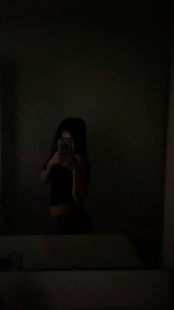 Larissa_Keller7's profile picture. This is only my spam page... Kindly follow my primary account @GianiSummer