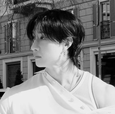 🐺1997; Lost in music, found in moments.
Leader-Producer-Dreamer-Midnight comfort.