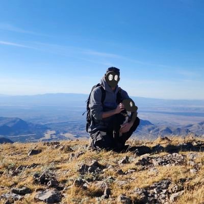 049fuknlitebulb's profile picture. I am completely normal and can be trusted with knowledge of the stars