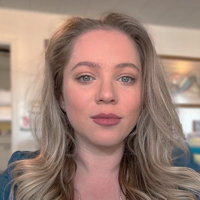 LizBri320's profile picture. Proud #BoyMom of an angel with #T21.