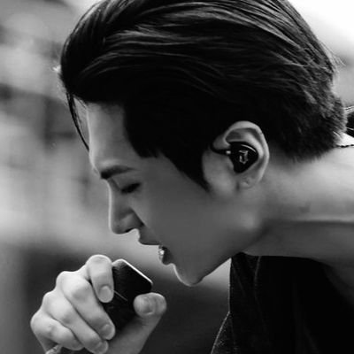 @ENHYPENU 's Rockstar 🎸 . '02 . a boy who look fascination for every eyes on universe