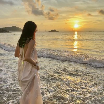 uzuncamehmet's profile picture. Raised by kindness, shaped by books, softened by nature.