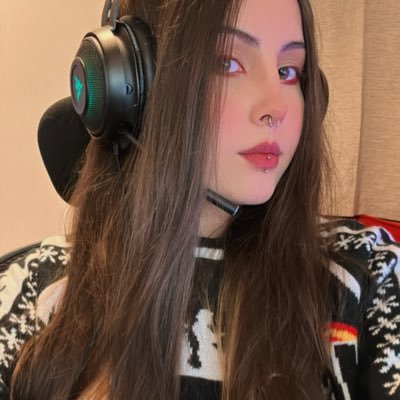 uvynhacs's profile picture. a outra acc foi de comes e bebes...