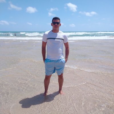 elvys_barros's profile picture. 