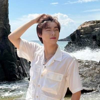 um hi its your favourite diva…i guess 🫦 I was made to bind (Bind) 내 두 손 발에 너를 새겨, tie me up