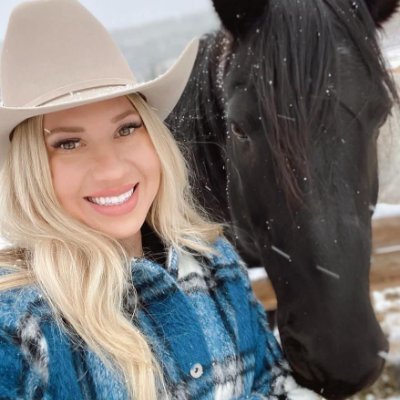 kayyum03699178's profile picture. No one can do it better than an army girl ✈like me. On a mission to make a difference, one post at a time.Fearless, focused, and ready to conquer the world 🌎