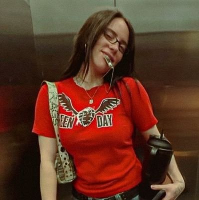 stitchesofblue's profile picture. 
