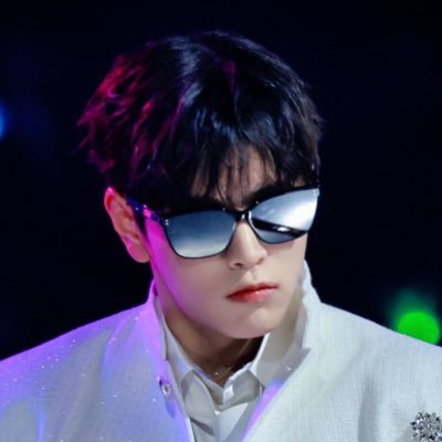 NiX | 30+ | Oddinary-era Stay | OT8 or GTFO | Seungobsessed 🐶 | 2Min Yapper | ‘Respirator’ Enthusiast | Stayville’s Local Music Nerd | ND | DNFI -18