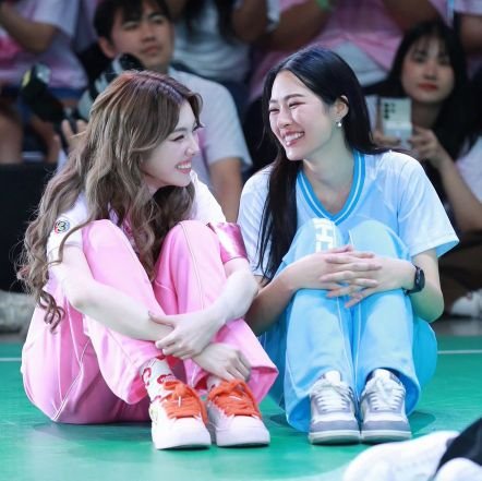 ❤︎ᗯOᑎᑎIᗴᗷᗴᗷᗴ❤︎
♥︎ᗰOᑎᗷᗴᗷᗴ♥︎
❤︎Lingorm Shipper❤︎
♥︎JKR♥︎
Fan account