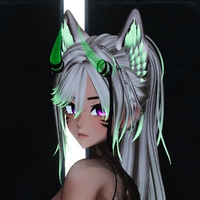 widely loved (or hated) introvert || 18+
antidepressants make me less funny?
not a mute, just shy sometimes :3
main avi's are by Ashe’s Attic or Mochiko