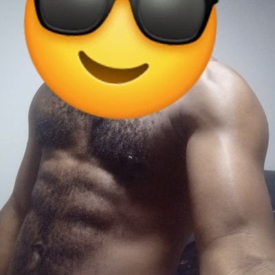 hombre stripper soy descomplicado busco ampliar mi circulo social experimentar tríos u otros , espero encajar y coincidir con algunas parejas tengo mi novia bix