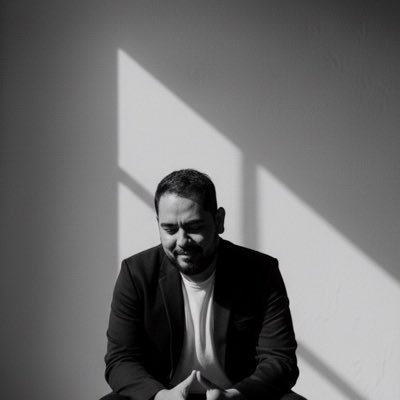 yesdereyes's profile picture. Comunicador. | Hablo de branding, disciplina mental y meditación bíblica. #TómaloIntrapersonal