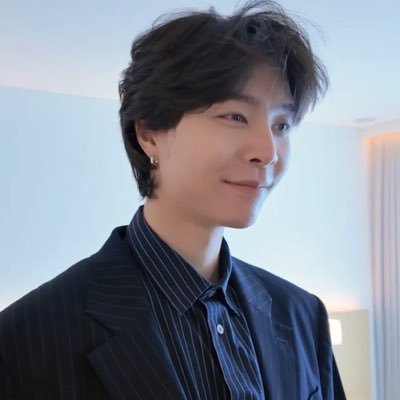 kadang saya nulis, kadang saya sambat, kadang pula pusing sama hidup. kadang suka johnny, kadang oleng ke yg lain.