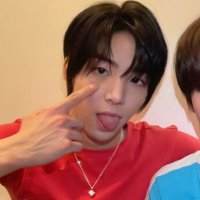 π (@_21chu_) 's Twitter Profile