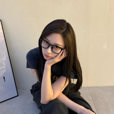 — a part timer writer, and a full timer collage student🩰