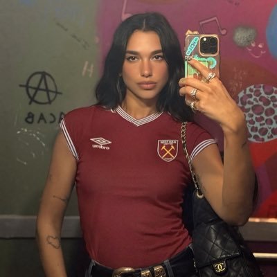 West Ham Fan COME ON YOU IRONS!⚒