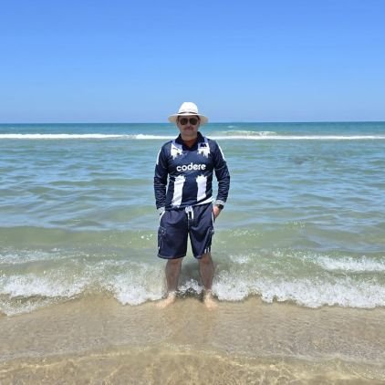 Apoyando al Club de Fútbol MONTERREY @Rayados desde que tengo memoria 🇫🇮 Me sigue gustando chingos la música Grunge Rock 🎶🤘🏻