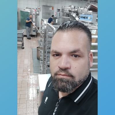 בונה חמאס אבי תוכנית הגרעין האיראני ועכשיו מאחד העולם המוסלמי הוא מלאך חבלה במימדים תנכיים.