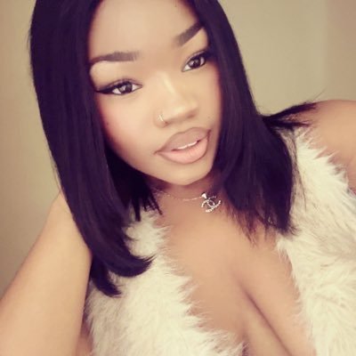 miahthadoll's profile picture. cancer princess♋️🎀