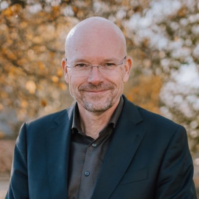 Predikant, auteur, redacteur, opiniemaker, Israël-kenner.